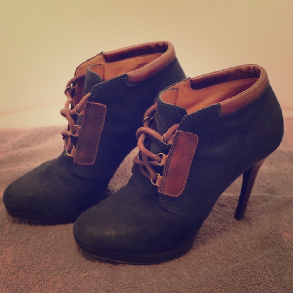 Utereque 4-inch heeled ankle lace-up booties